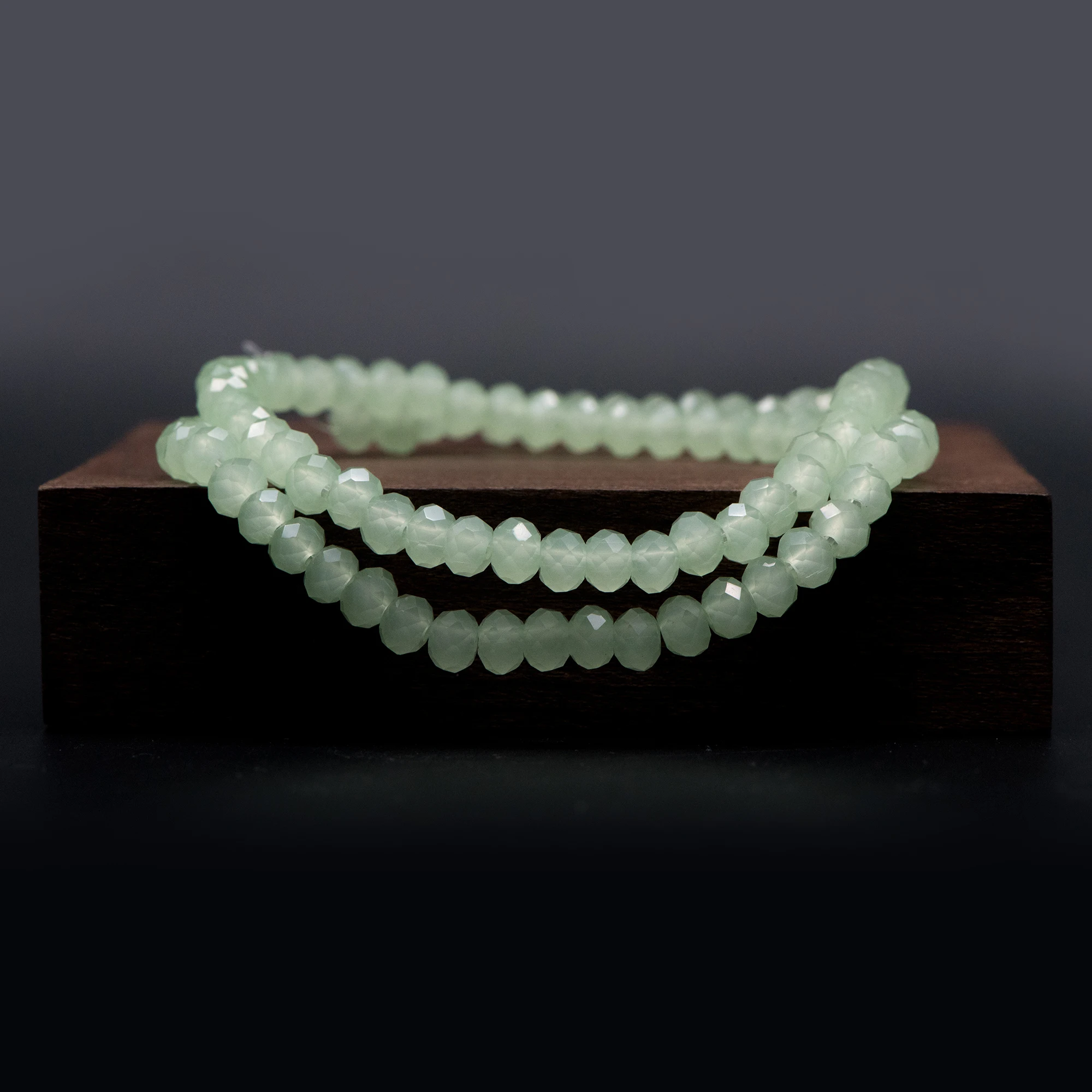 

Green Faceted Rondelle Crystal Beads 4x6mm-(BZ06-03) / 95Pcs