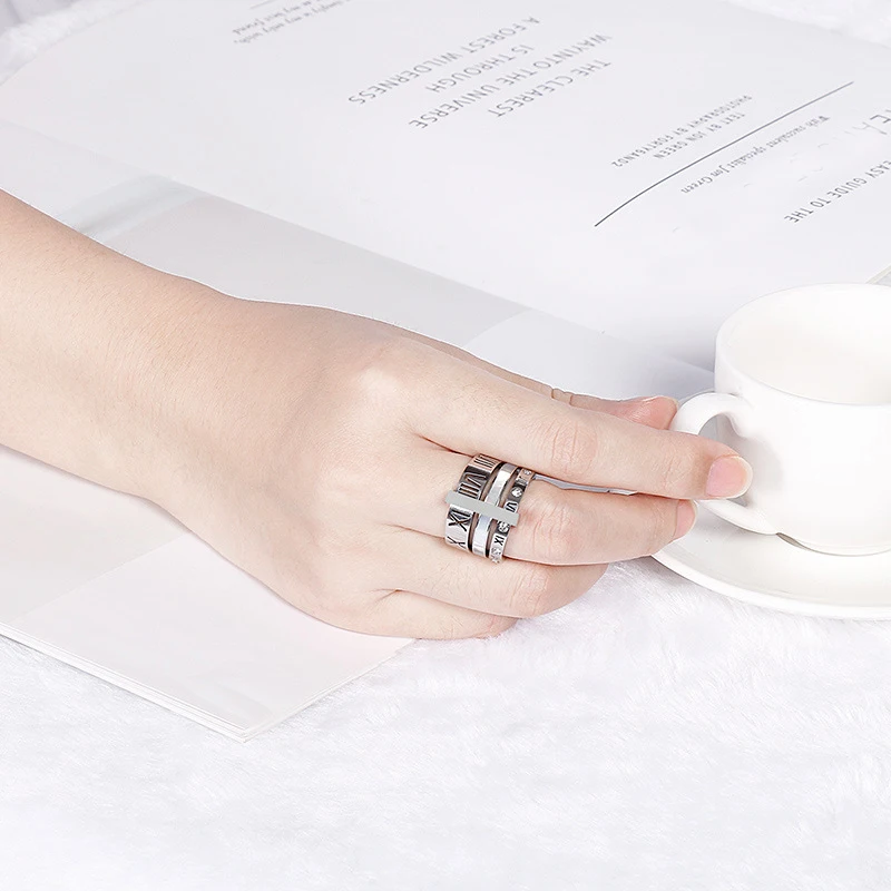 

High Quality Titanium Steel Finger Rings Shell 18K Gold Plating Rome Letter Fine Jewelry Fashion Accessories Wholesale Factory