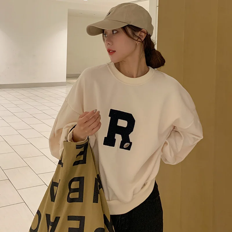 

Real Shot Lantern Sleeve Sweater Women's Loose and Simple Letters