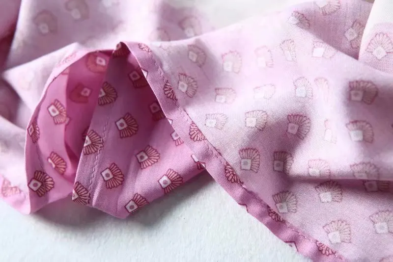 Женское винтажное богемное платье макси розовое пляжное с цветочным принтом