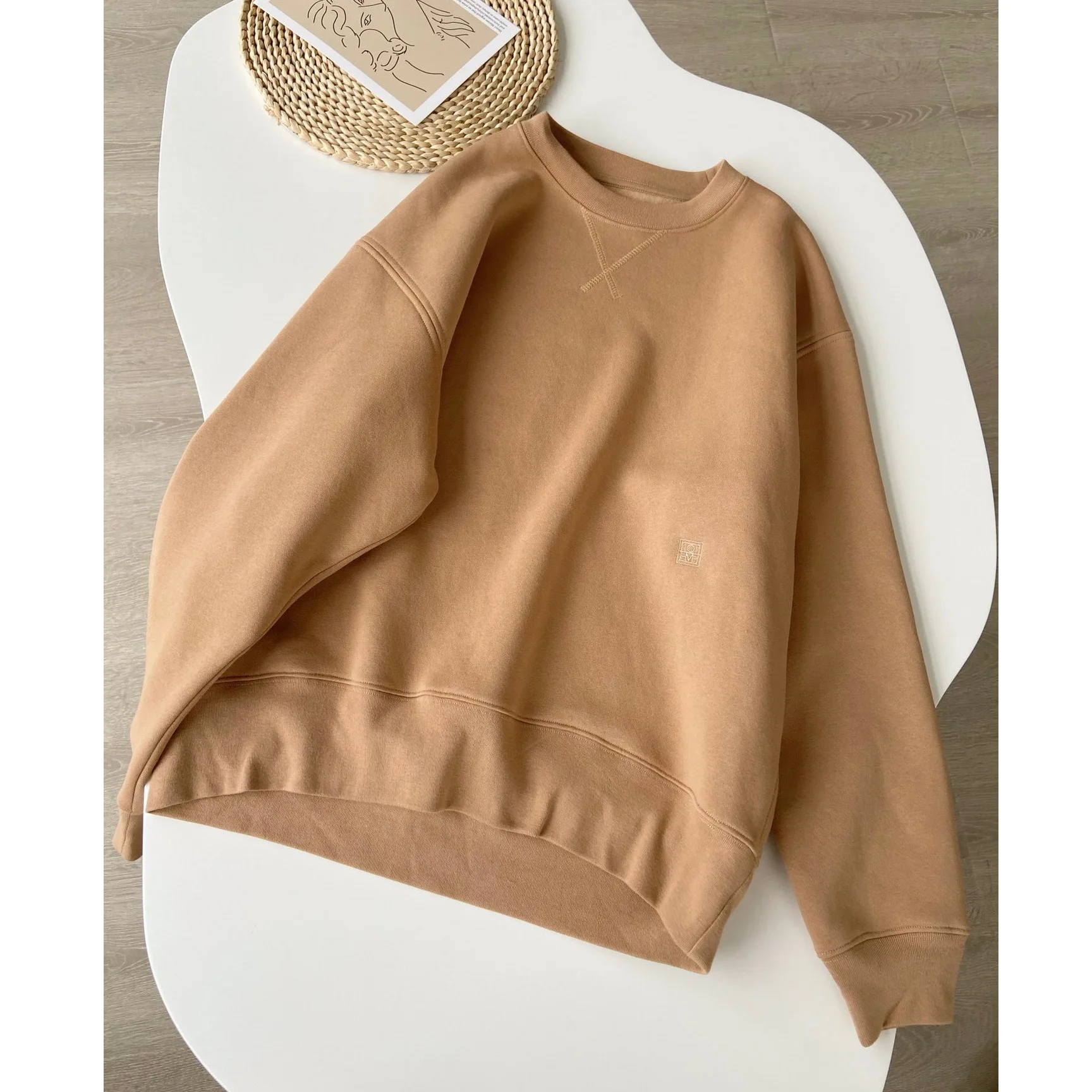 Пуловер с длинными рукавами и круглым вырезом вельветовый свитшот повседневный