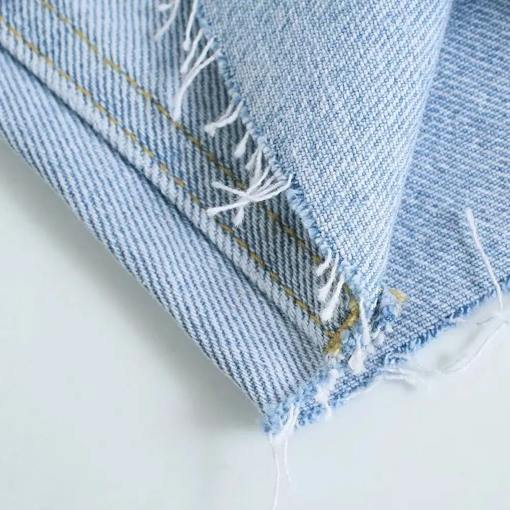 

XNWMNZ Vintage High Waist Slouchy Jeans Pant for Women Streetwear Loose Female Denim Jeans Buttons Zipper Ladies Jeans 2021