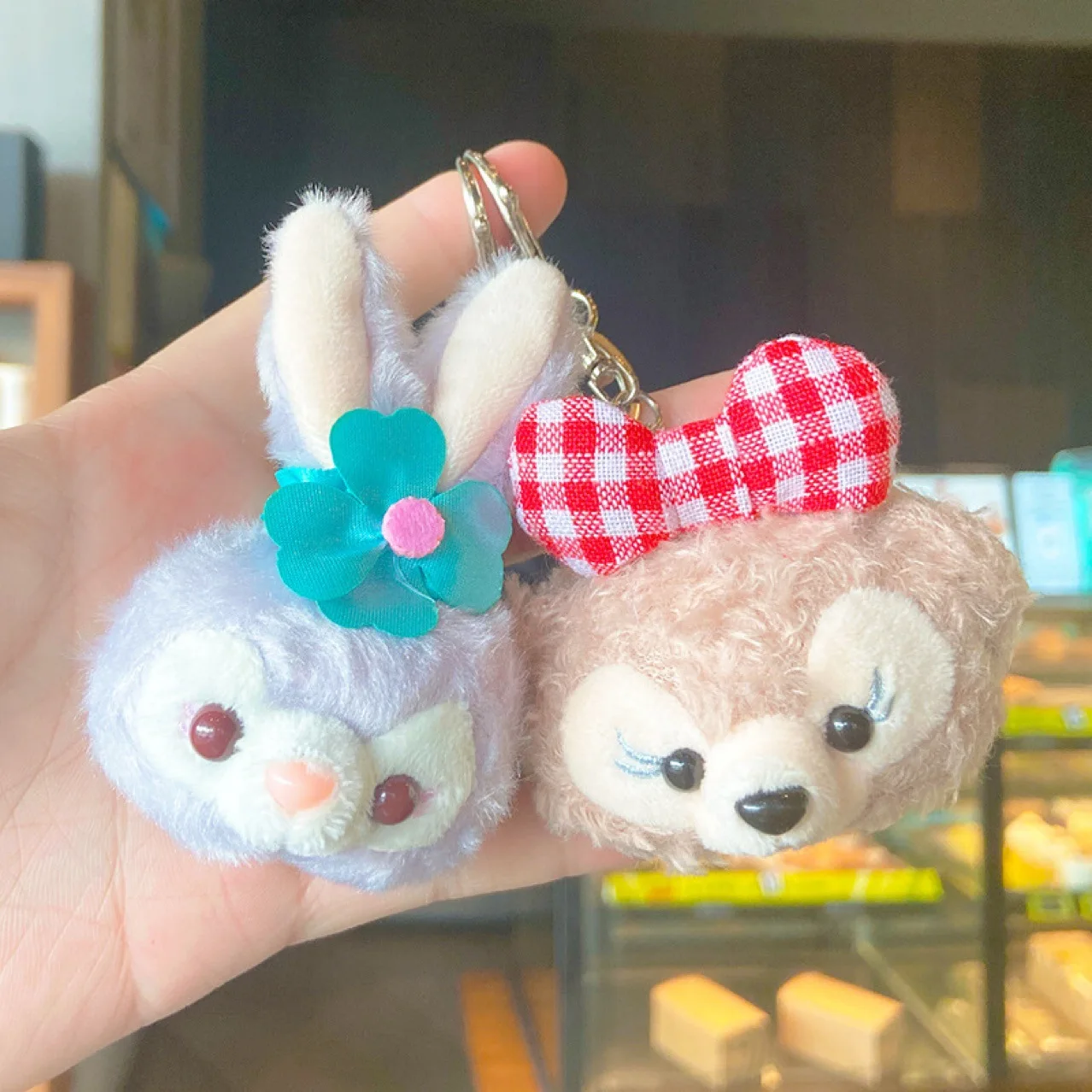 

Disney Shirley Rose Keychain Cartoon Cute StellaLou Keyring Girl Student Bag Hanging All-match Car Key Chain Girlfriend Gift