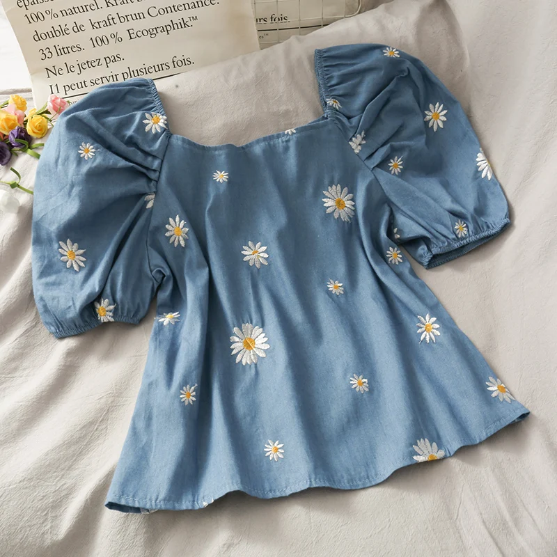 Блузка женская джинсовая с коротким рукавом квадратным воротником и пышными