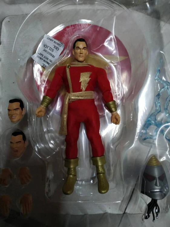 В коробке нового стиля 6 дюймов Mezco простолюдин капитан Shazam Марвел Супермена ПВХ