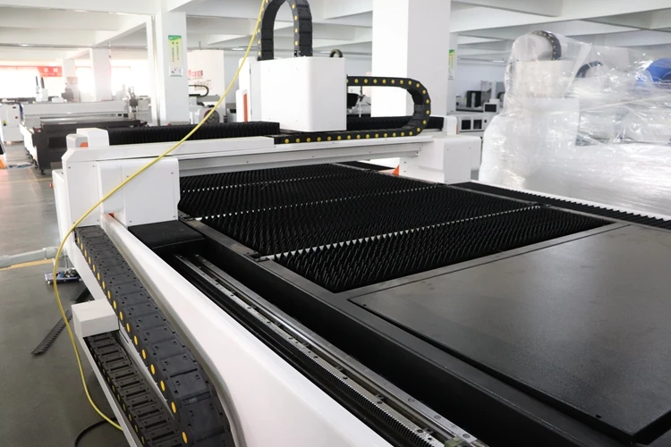 Рисунок 4 - Волоконный лазер с чпу AccTek