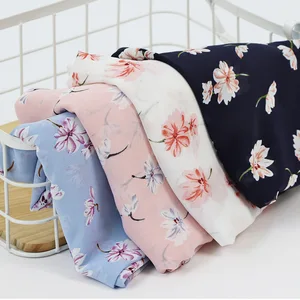 2021NEW модная женская одежда из шифона с цветами; Принт мусульманский головной платок; Женские высококачественные туфли на высоком каблуке с отложным воротником и с запахом Женская повязка для головы хиджаб палантины