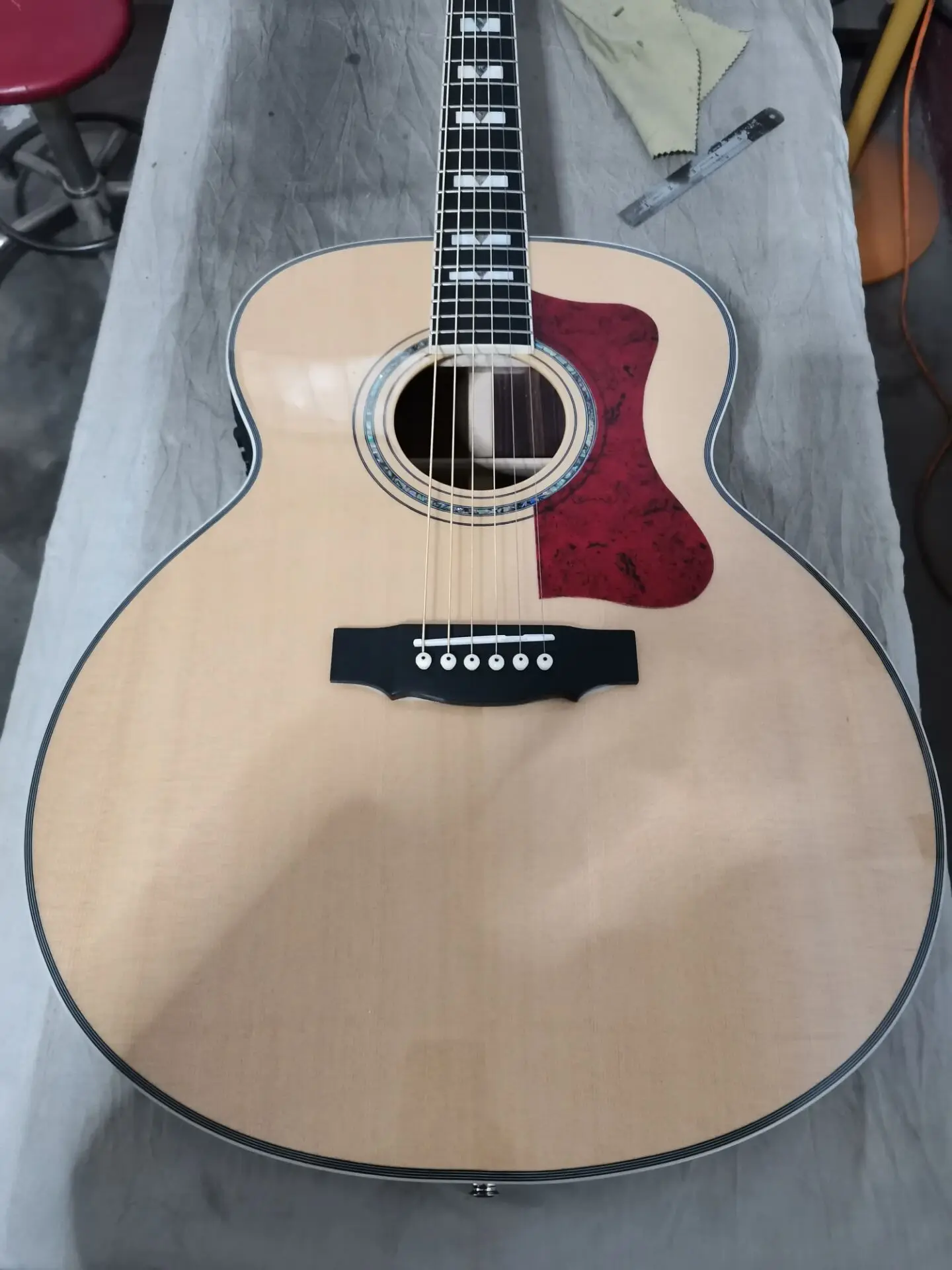 Бесплатная доставка Профессиональная Гитара цельный кусок широкая горловина