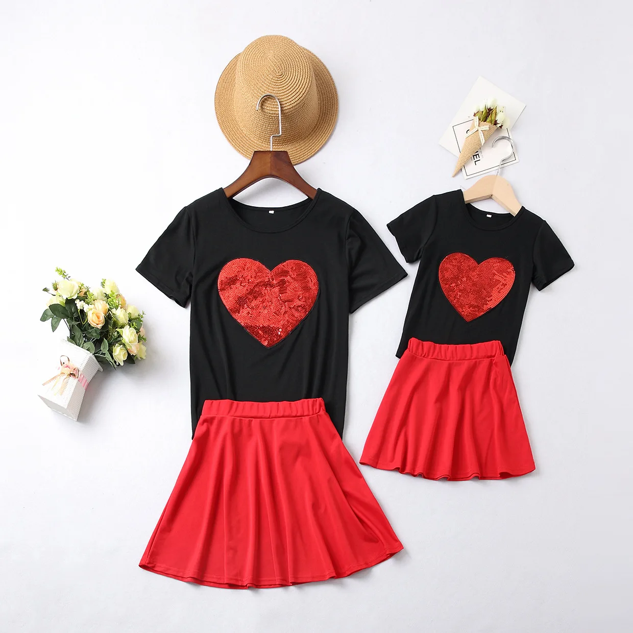 

New 2021 Mother Daughter T-Shirt Short Sleeve Sequins Love T Shirts with Skirts Mom and Daughter Family Matching Clothing Sets