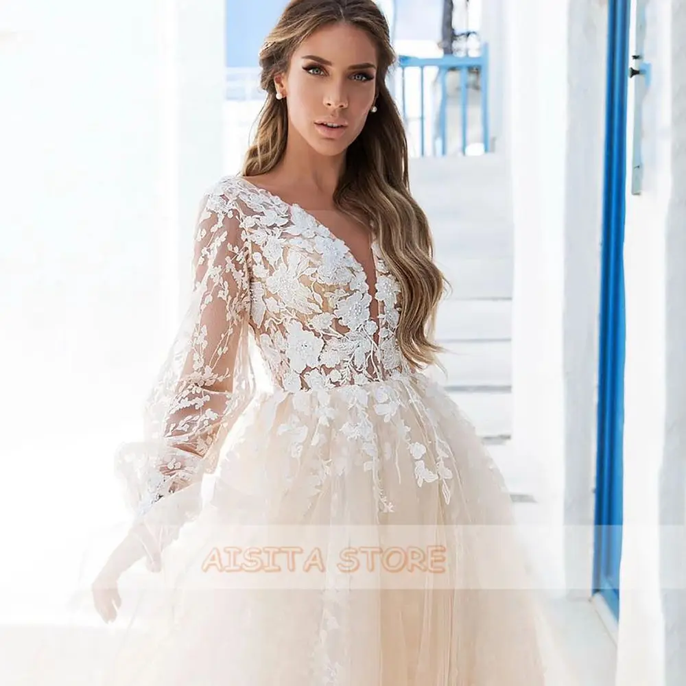 Boho Wedding Dresses Elegant Lace Appliques Long Sleeves V Neck Tulle A Line Backless Sweep Train Bridal Gowns for Womenn