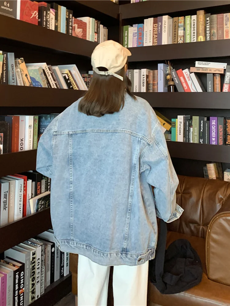 Женская джинсовая куртка свободная универсальная с длинным рукавом в Корейском