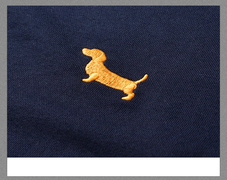 

Hoodies & Sweatshirts