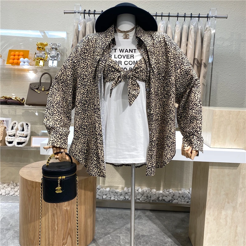 

Niche Design 2021Variety Of Wear Leopard Print Shirt Suit Stylish Pointed Bubble Sleeve Loose Shirt + Kink Sling 2suit