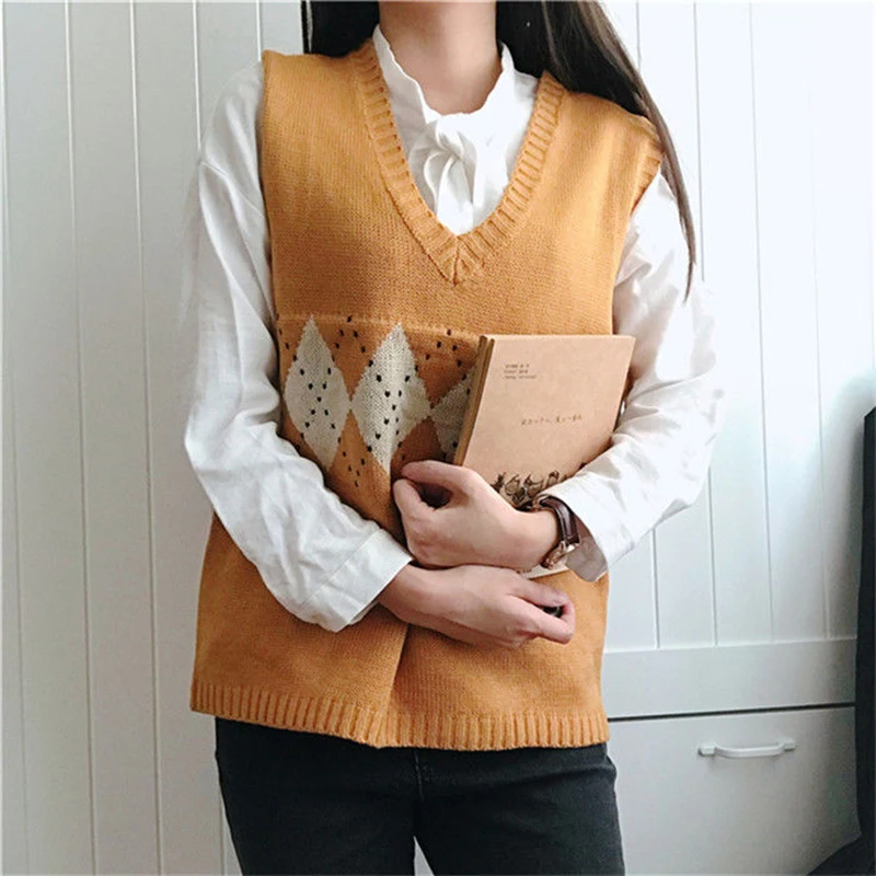 

2021 Vangull Women Sweater Vest Autumn Korean Style Vintage Geometric Argyle V Neck Sleeveless Pullovers Knitted Woman Sweaters