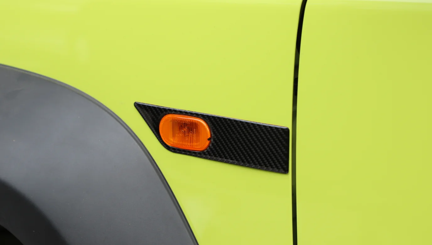 Боковое крыло из углеродного волокна с вентиляционным отверстием и поворотным