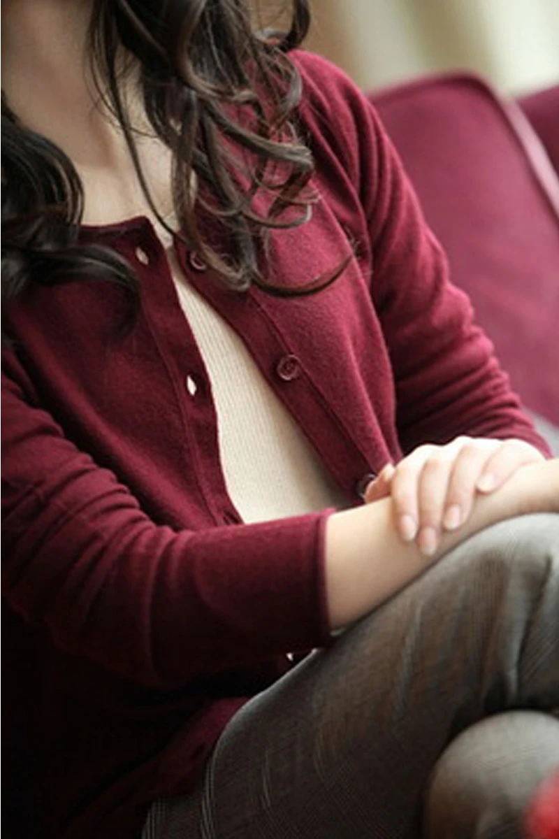 

Spring and Autumn New Knitted Knitwear Women's Short sweater Korean version of the round neck knit sweater small coat thin