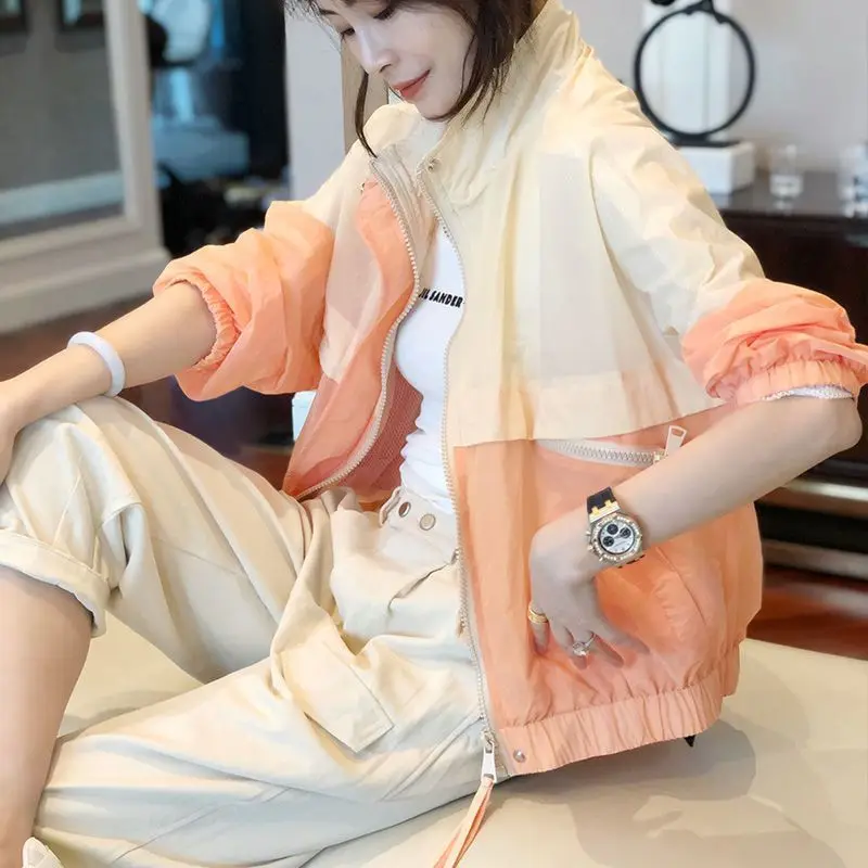 

Female Windbreaker Coat New Fashion Hooded Outerwear Loose Large Size Spring Autumn Women Trench Baseball Uniform Coat