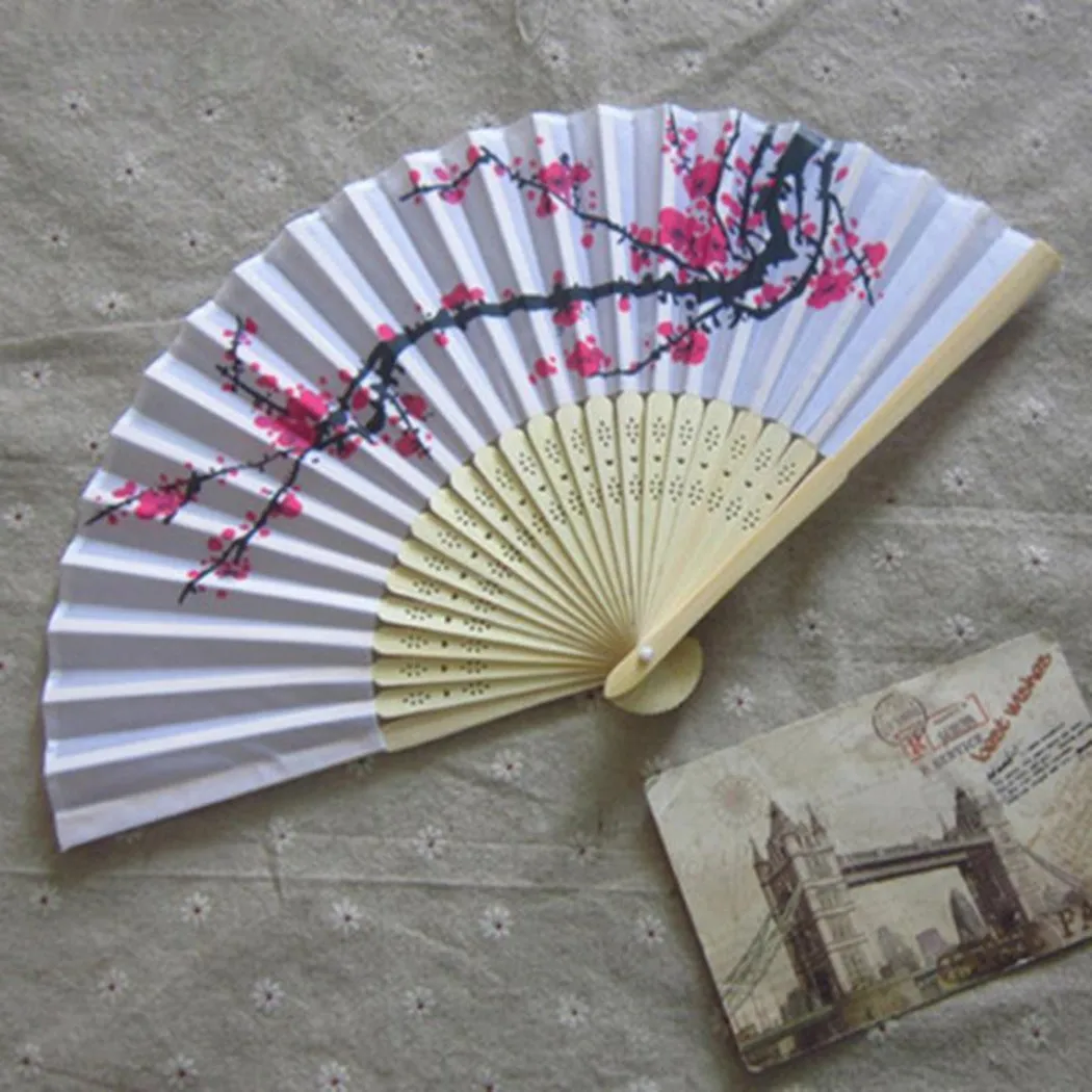 

Retro Plum Fan Вентилятор Silk Folding Chinese Pattern Art Craft Gift Home Decoration Ornaments Bamboo Dance Hand Fan