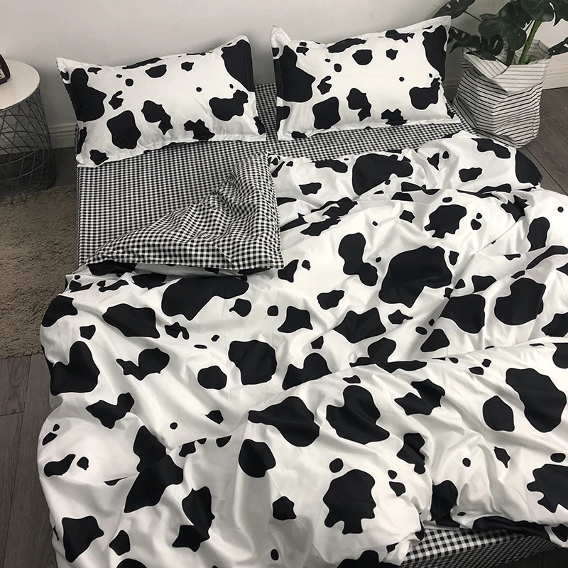 

Комплект постельного белья из четырех предметов в черно-белую полоску из коровьей шкуры 1,5 м, 2,0 м, постельное белье для одного студенческого...