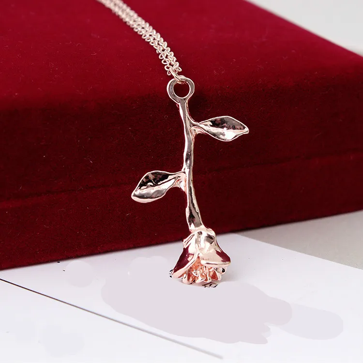 Европейский и американский изысканный элегантный трехцветный розовый кулон