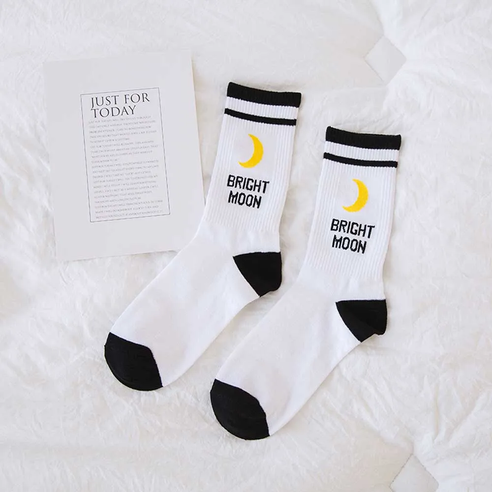 

Men Women Harajuku Hip Hop Autumn Elastic Rib Trim Long Crew Socks New Moon Letters Stripes Printed Couples Cotton Tube Hosiery