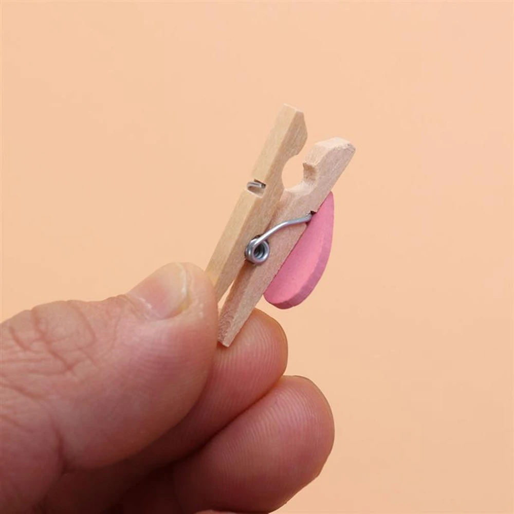 

50PCS/Lot Mini Romantic Loving Heart Shape Wood Clips Handicrafts Photos Papers Clothes Pegs Party Decorations