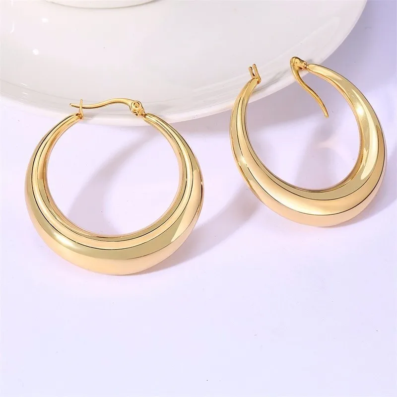 

Vnox Gold Tone Hollow Point Stainless Steel Hoop Earrings for Women Light Circle Earrings Street Wear Jewels