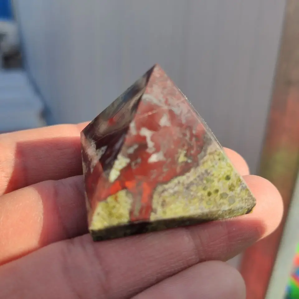 Природный Дракон Кровавый камень кварц пирамид Исцеление украшения подарок 1 шт |