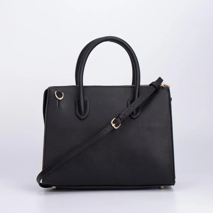 Сумка женская отдел на молнии длинный ремень цвет чёрный |