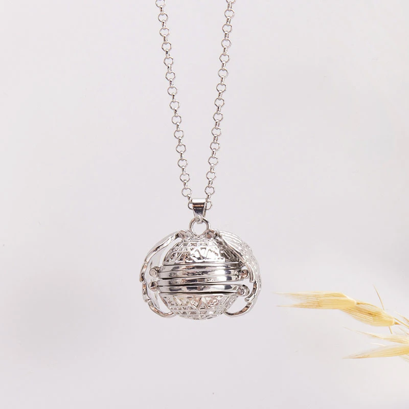 

Magic 4 Photo Pendant Necklace For Women Men Locket Necklace Angel Wings Fashion Album Box Necklaces Aromatherapy Pendant