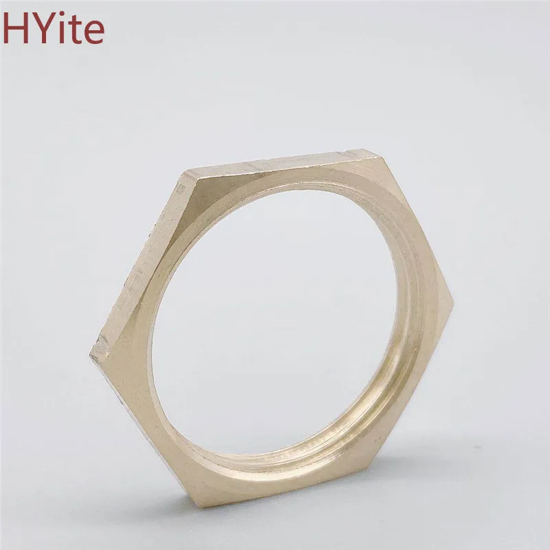 Рисунок 4 - Латунные гайки с шестигранным замком