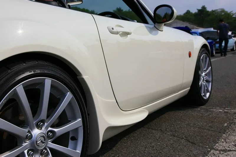 Автомобильные аксессуары Стекловолоконный боковой дефлектор IKO Style FRP