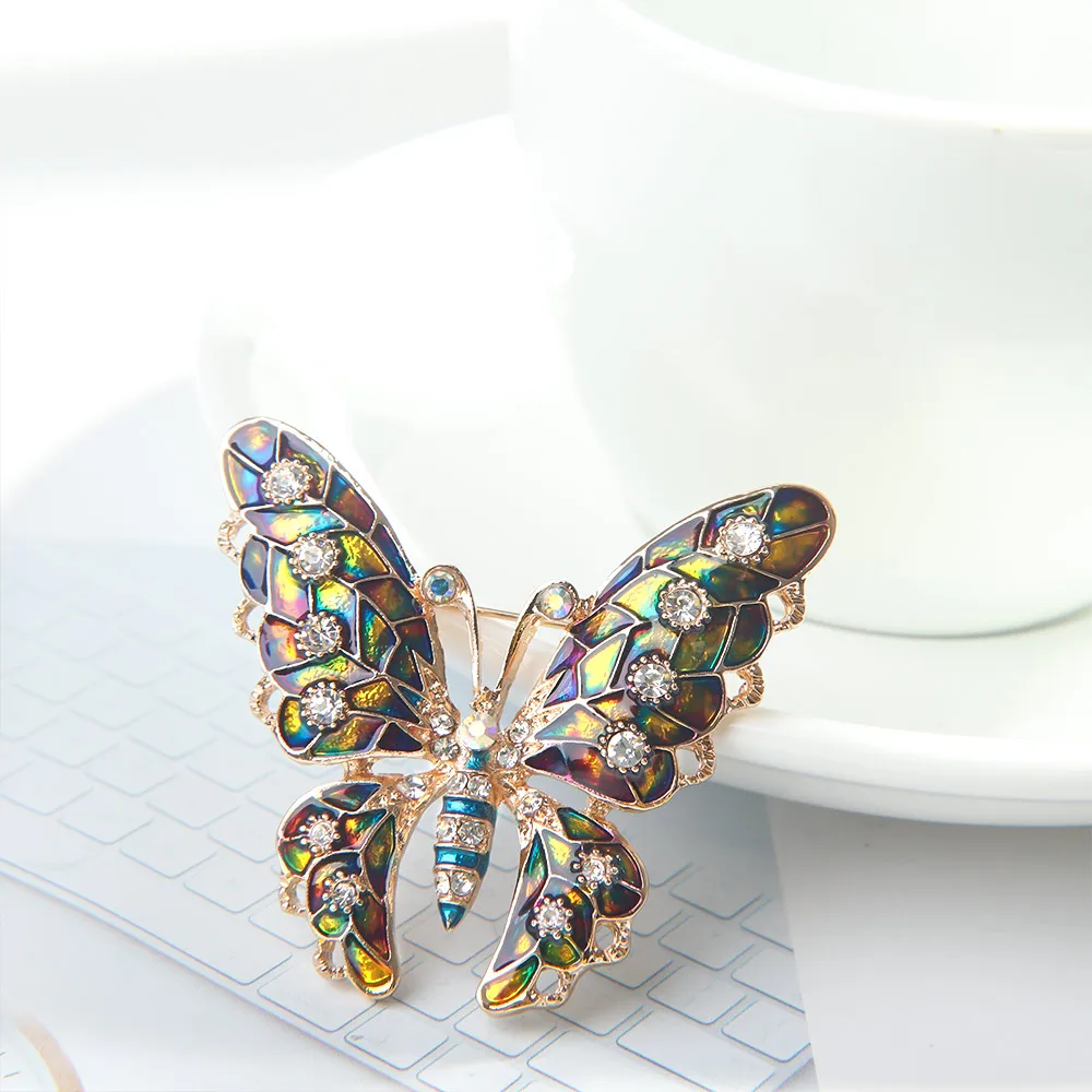 Нагрудный Знак Брошь Красочные женские броши Со стразы Бабочка насекомые