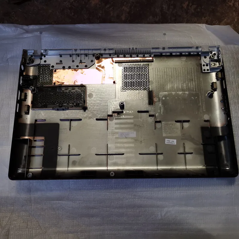 

New laptop bottom case base cover for Samsung NP350U2B BA75-03255C