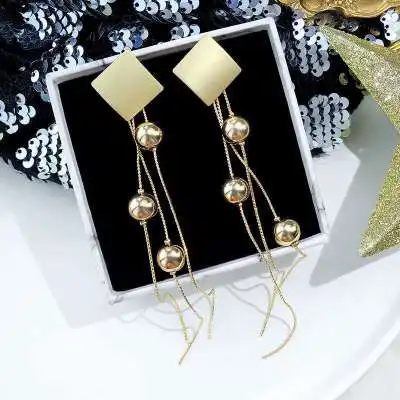 Женские брендовые элегантные большие серьги золотистого цвета с металлическими