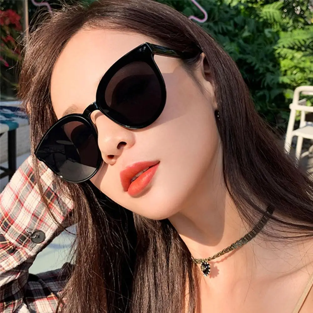 Солнцезащитные очки круглые женские классические корейские модные солнечные в