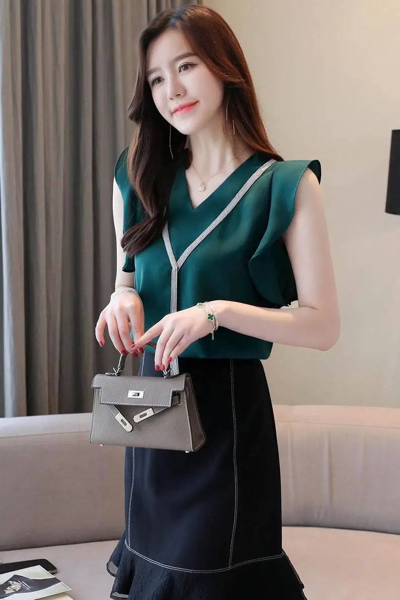 

Chiffon Slim Women's Blouses New Casual Blouse Fashion Sleeveless Top Solid Chain V-neck Shirt Summer Houthion