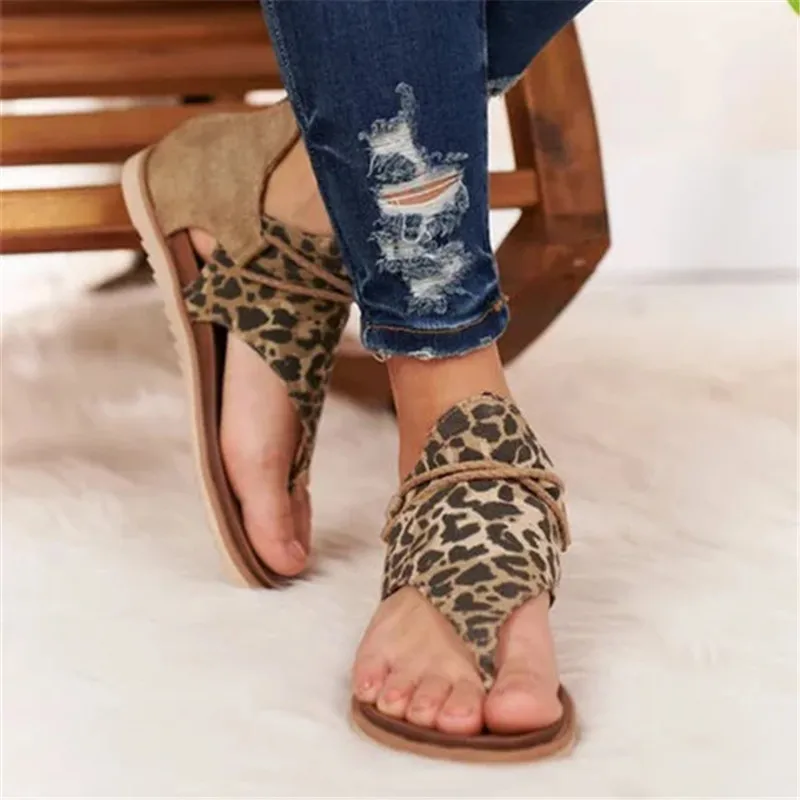 2020 женские летние сандалии на плоской подошве Обувь с леопардовым принтом