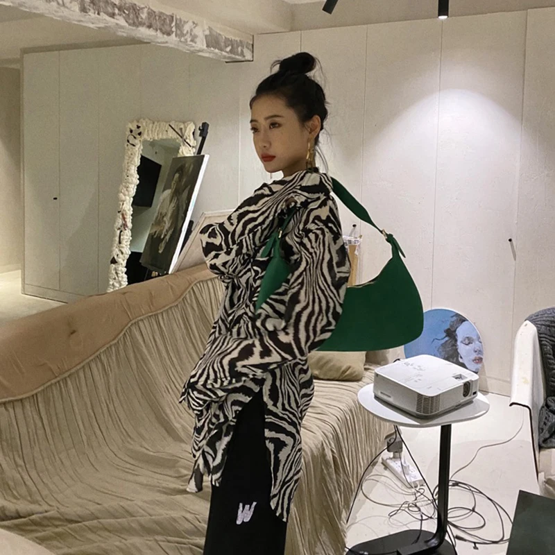 Блузка Женская Весенняя полосатая однобортная с V-образным вырезом | одежда