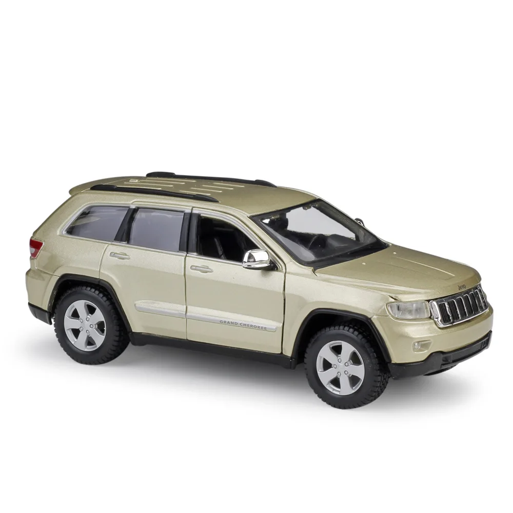 

maisto 1:24 JEEP Grand Cherokee Laredo Alloy Luxury Vehicle Diecast Pull Back Car Goods Model Toy Collection