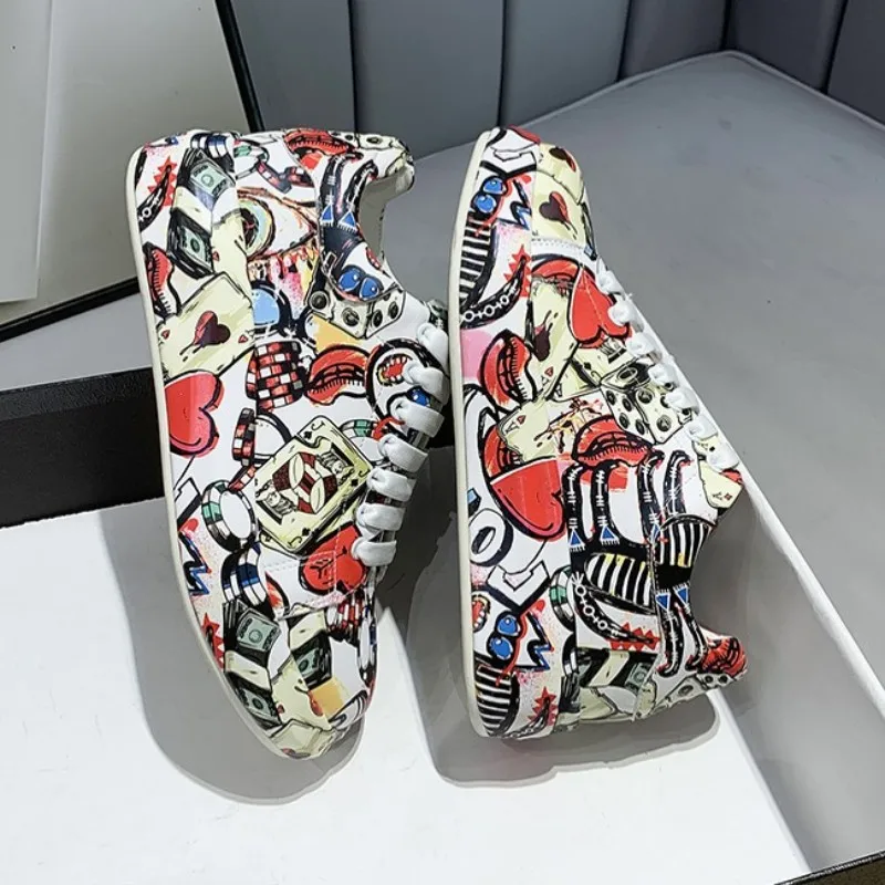 

Women Preppy Print Graffiti Sneakers Round Toe Casual Flat Shoes Street Hip Hop Lace Up Outdoor Sports Shoes Female 35-40