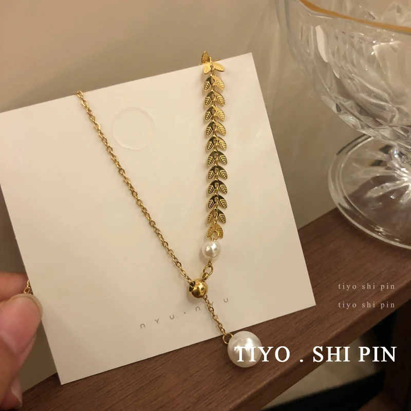 

New Asymmetrical Necklace Women Fashion Korean Temperament Metal Leaf With Simulated Pearl Pendant Necklace Girl Student Gifts