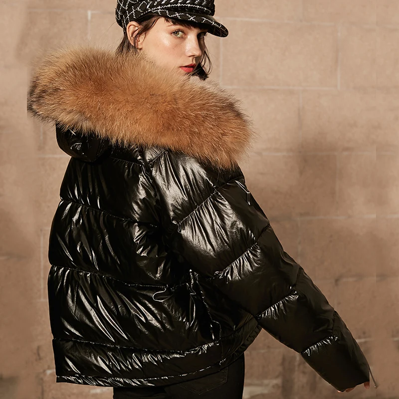 Парка женская с большим воротником из натурального меха енота пуховик на 2019