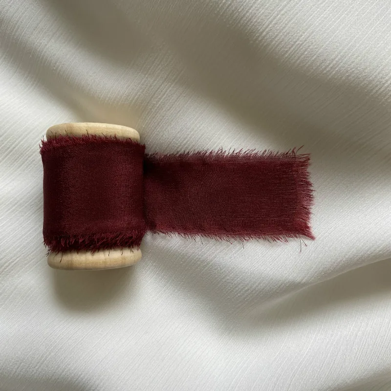 25 мм шифоновые шелковые ленты с необработанными краями бордового и красного