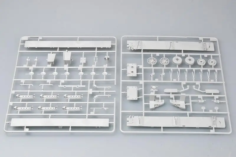 Trumpeter 1/35 Самоходная артиллерийская модель K72 пластик 14+