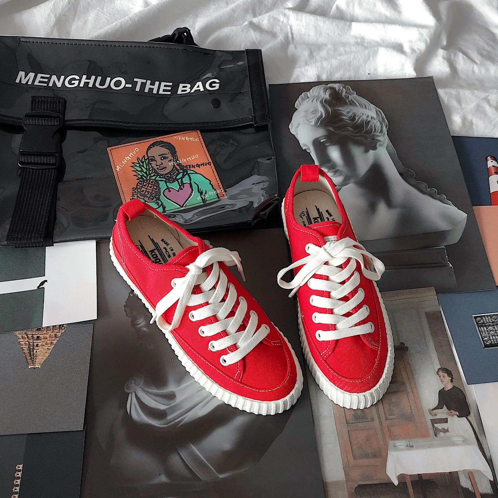 Повседневная парусиновая женская обувь Новинка однотонная на плоской подошве в