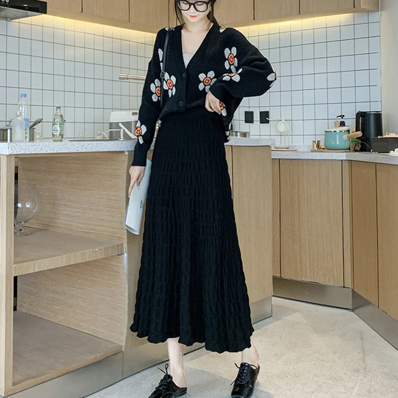 

Soft Warm Loose Women A-line Skirts Casual Elastic Waist Female Solid Color Ruched Knitted Skirts Autumn Winter 2020