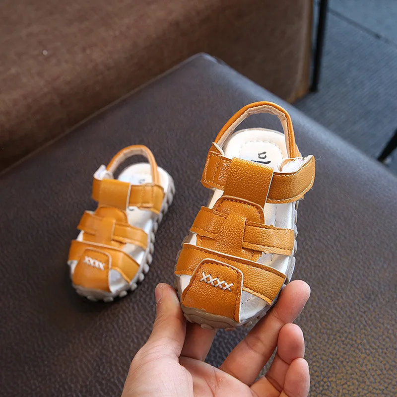 OEAK 2020 новые сандалии для мальчиков детская летняя обувь из мягкой кожи с закрытым