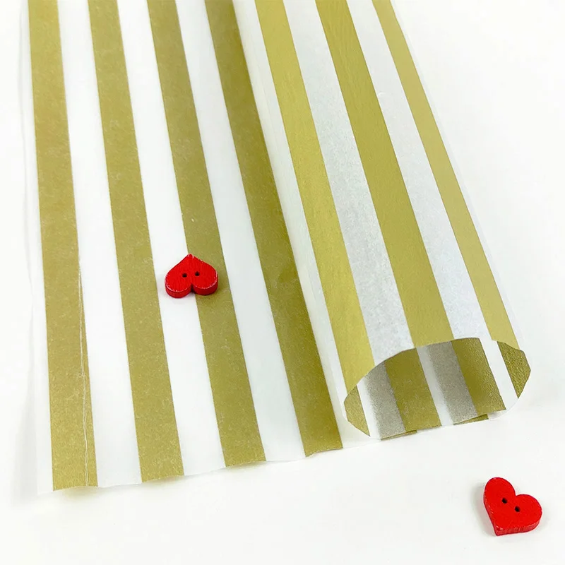 Полупрозрачная оберточная бумага с золотистыми полосками 10 листов для упаковки