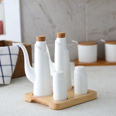 1 Set4 Ceramic Salt Pepper Oil Bottle Set Japan Style Porcelain Olive Soy Seasoning Home Oil Vinegar Bottles Kitchen Cooking Tools - Цвет: 1 Set4